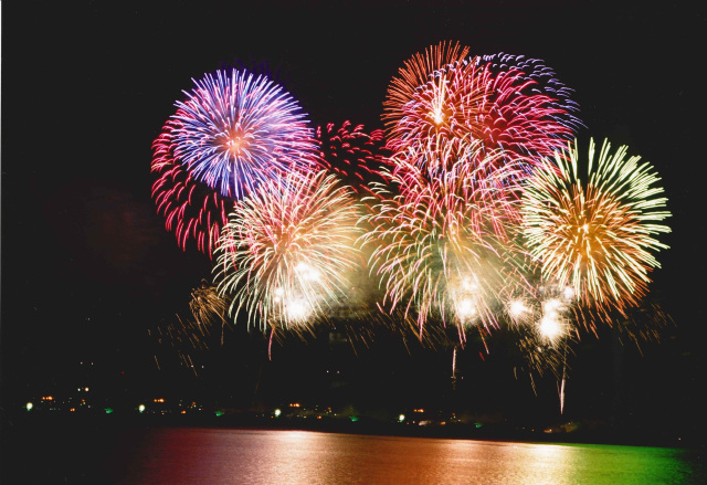 おのだクリスマス花火2025【12月26日(金)に順延】